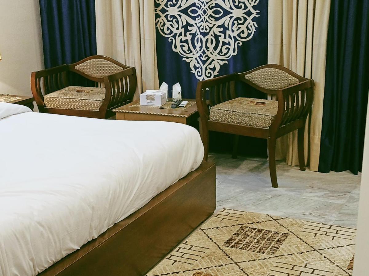 Bed & Breakfast Islamabad Hotel ภายนอก รูปภาพ