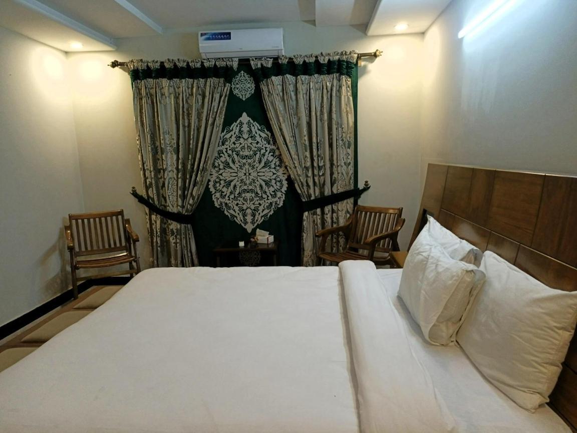 Bed & Breakfast Islamabad Hotel ภายนอก รูปภาพ