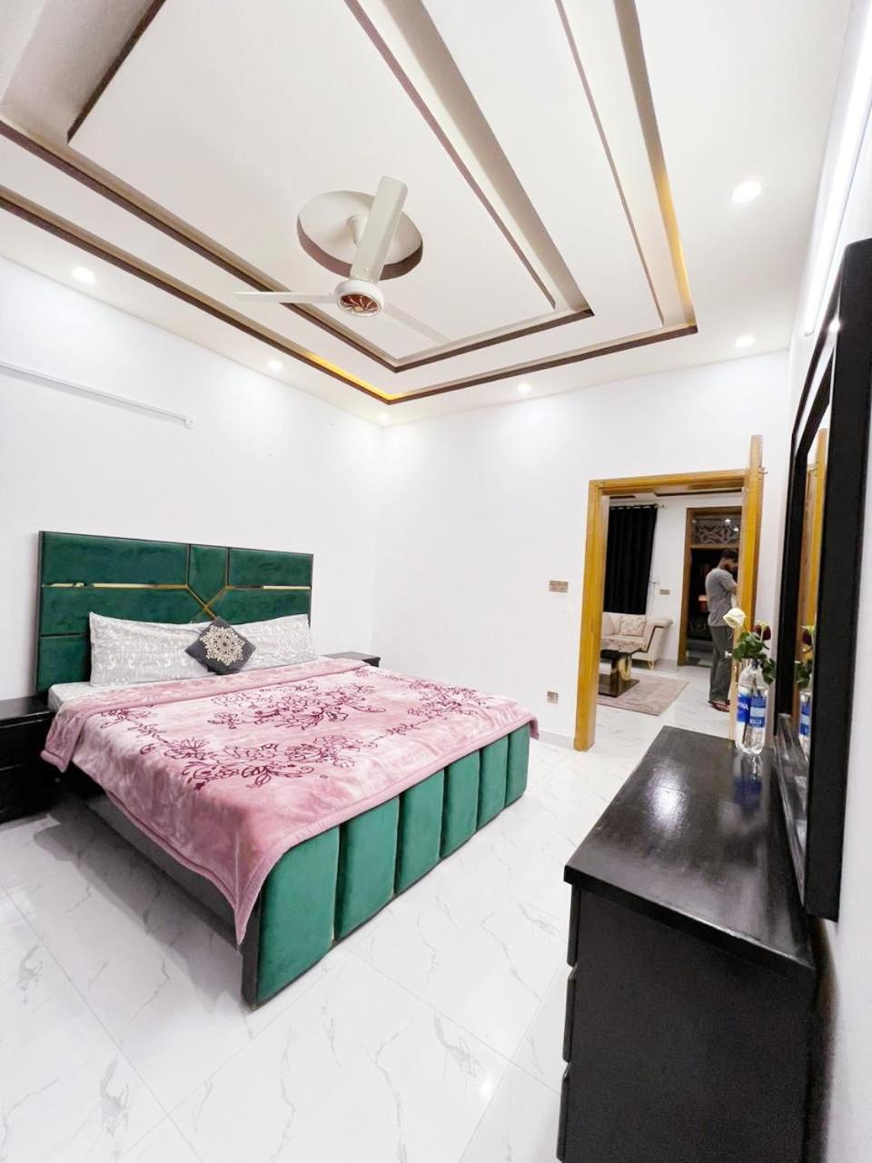 Bed & Breakfast Islamabad Hotel ภายนอก รูปภาพ